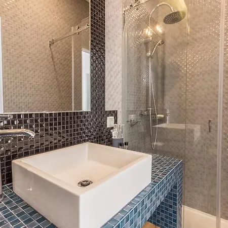 Chic And Modern Flat At Baixa